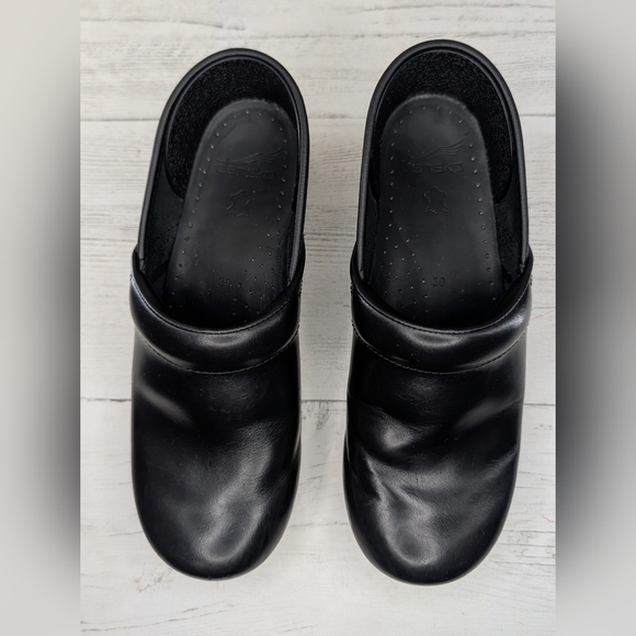 Dansko Womens Black Cabrio Clog, Size Euro 39, US 8 - Picture 2 of 5